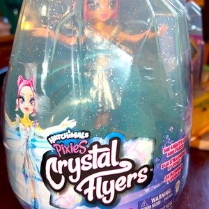 Hatchimals Pixie Crystal Flyers Starlight Idol Flying Toy with Lights